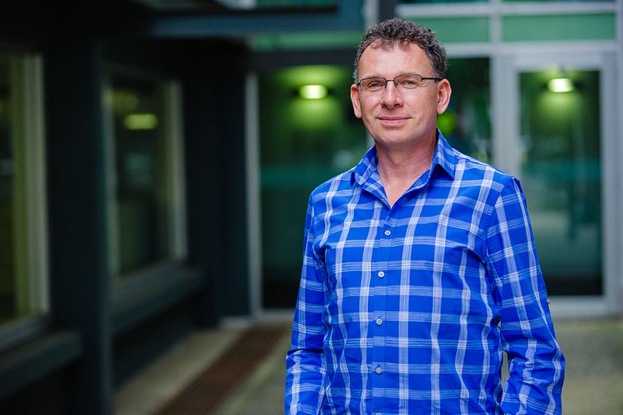 Associate Professor Gary Osmond