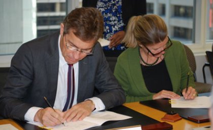 The agreement was signed by UQ President and Vice-Chancellor, Professor Peter Høj, and World Bank Director of Operations, Dr Ethel Sennhauser.