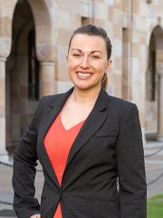 Dr Hana Starabova